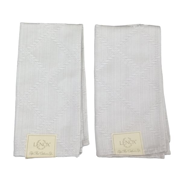 Lenox Laurel Leaf Dinner Napkins  Pair Silver Platinum Color 18"x 18" - Picture 5 of 14